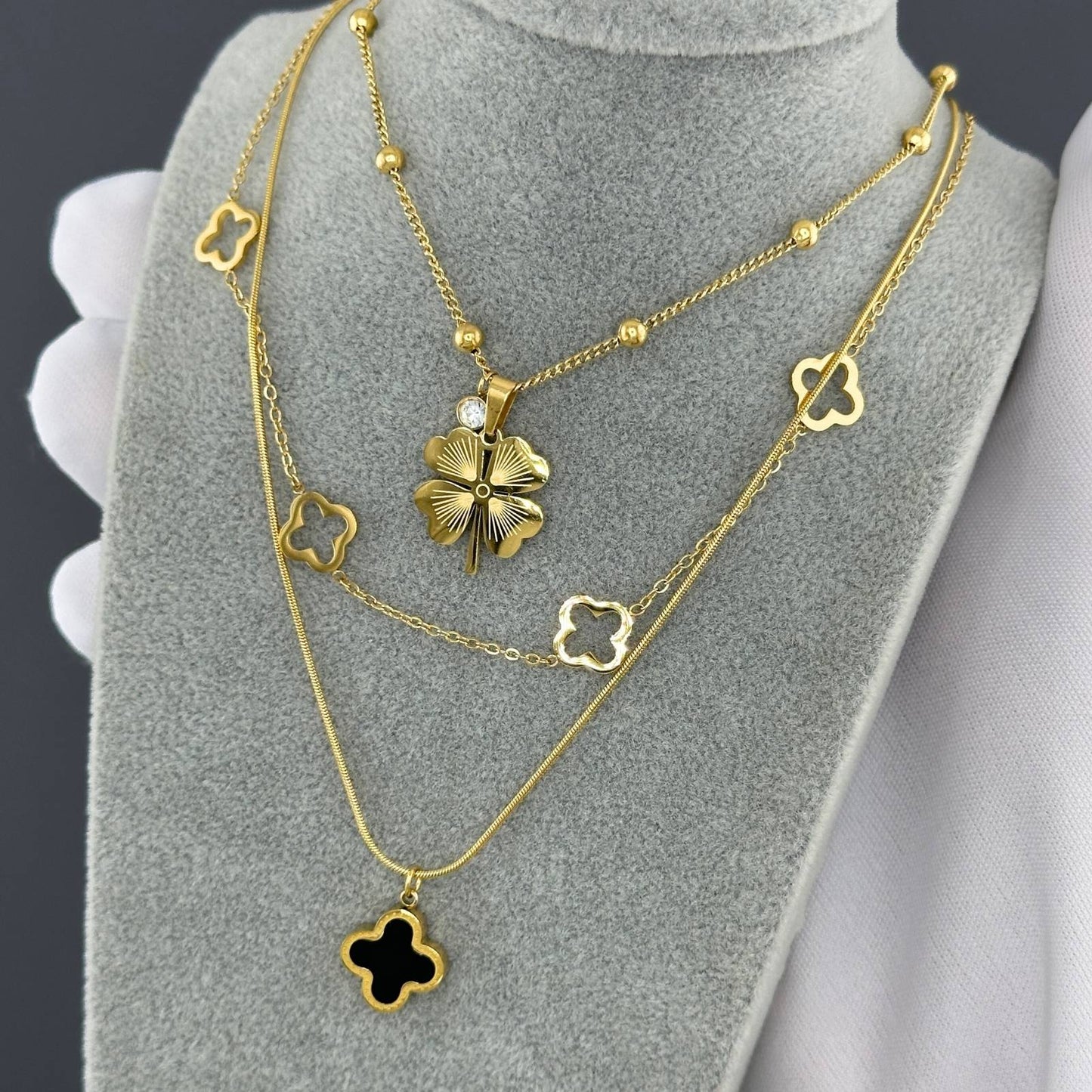 18K Goldplattierte Edelstahl Halskette mit Zwei Ketten und Blumenmotiven