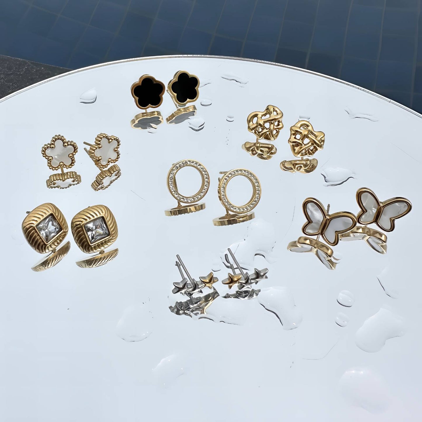 18K Goldplattierte Edelstahl-Ohrringe mit Weißen Schmetterlingen