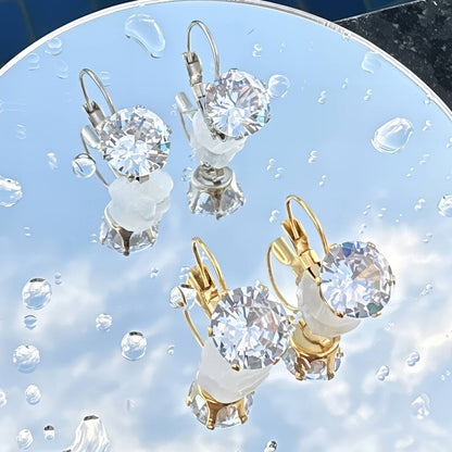 Goldfarbene Ohrringe mit Zirkonia – 18 Karat vergoldeter Edelstahl, hypoallergen und wasserfest (2 x 1,1 cm)