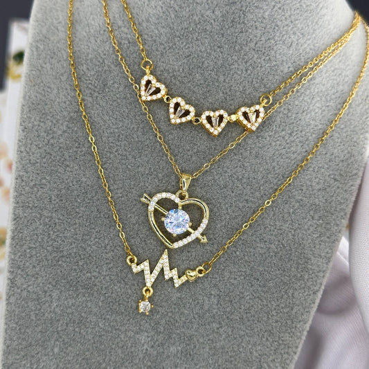 Gold-plated heart necklace with an arrow and zirconia. Made from waterproof, hypoallergenic stainless steel. Chain length: 40.5 cm + 5.5 cm